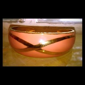 Peach colored gold bracelet
